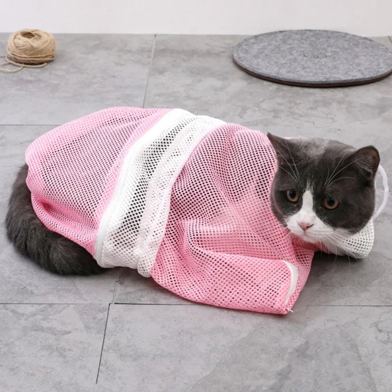 Keep Cat Calm while giving bath with Grooming washing bag