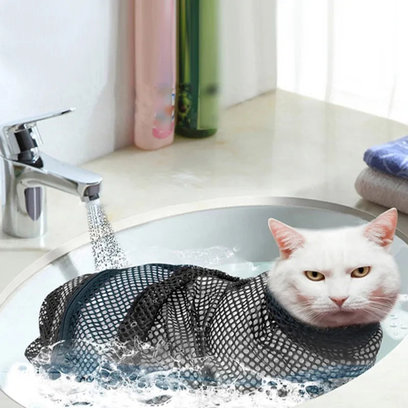 Keep Cat Calm while giving bath with Grooming washing bag